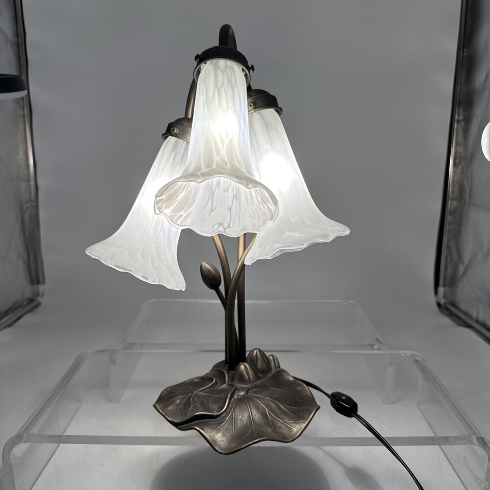Vintage Light Lily Tulip Table Lamp Tiffany Style 3 Frosted Glass shades 16"